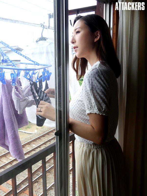 Regional Jepang Film Media Saat suaminya pergi, sebuah dorongan terlarang yang tidak bisa ditahan