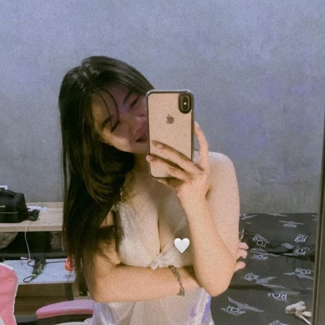 What Does Viral Hijab Top Trending Mean? Slang Definition and Usage Explained